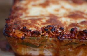 Lasagne med fuldkornsplader, ost og spinat